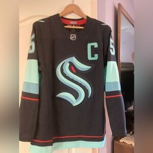 Seattle Kraken Official jersey #5 Giordano sz 46